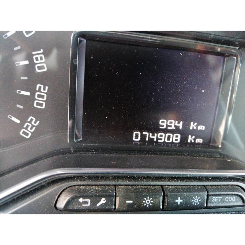 Compresseur clim CITROEN C3 3 Photo n°8