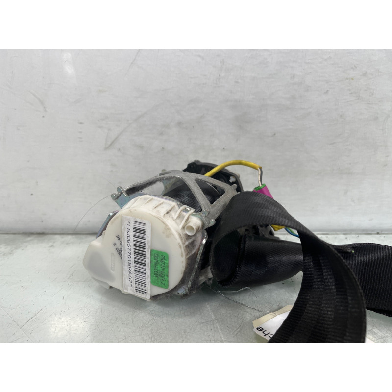 Pretensionneur de ceinture avant gauche SKODA FABIA 2 Photo n°2