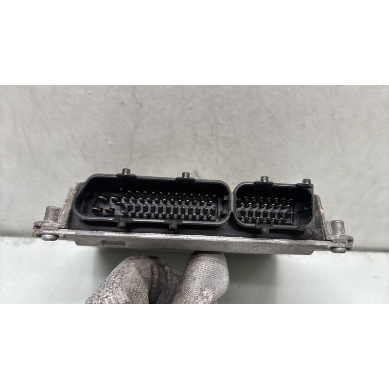 Calculateur moteur VOLKSWAGEN POLO 5 Photo n°3