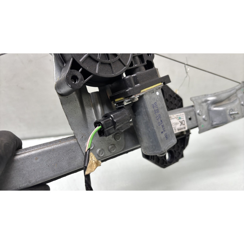 Leve vitre electrique avant droit DACIA SANDERO 2 Photo n°4
