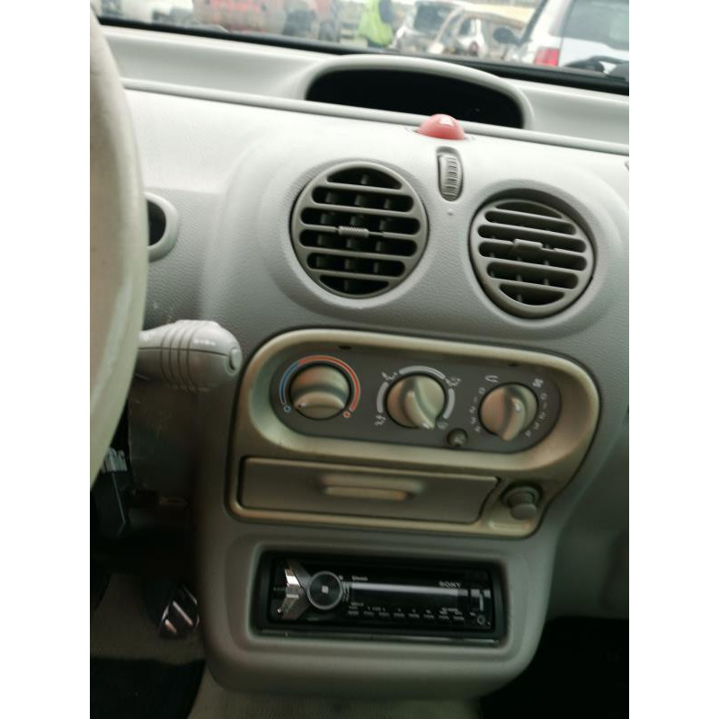 Pretensionneur de ceinture avant droit RENAULT TWINGO 1 Photo n°9