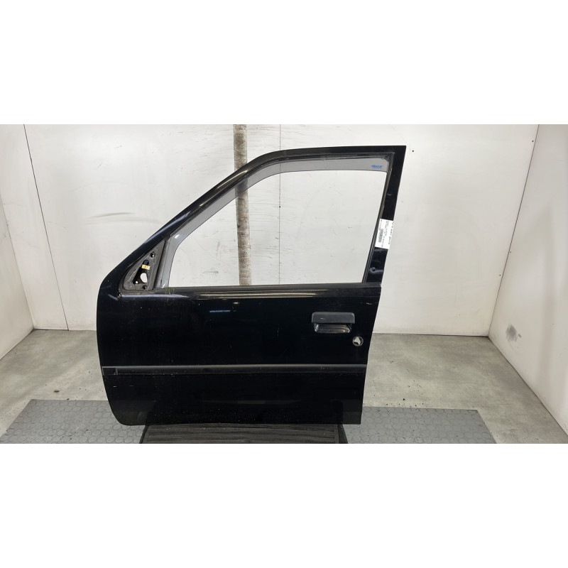 Porte avant gauche PEUGEOT 106 Photo n°1