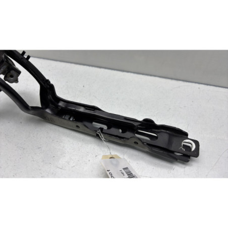 Charniere de capot PEUGEOT 208 1