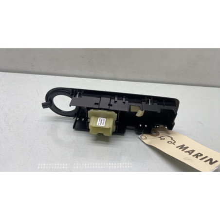 Interrupteur de leve vitre avant gauche RENAULT CLIO 4