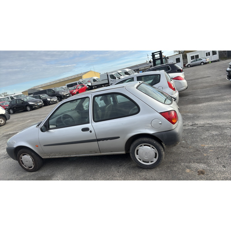 Pare choc arriere FORD FIESTA 4 Photo n°13