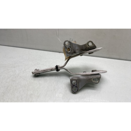 Charniere de capot MERCEDES VITO 639