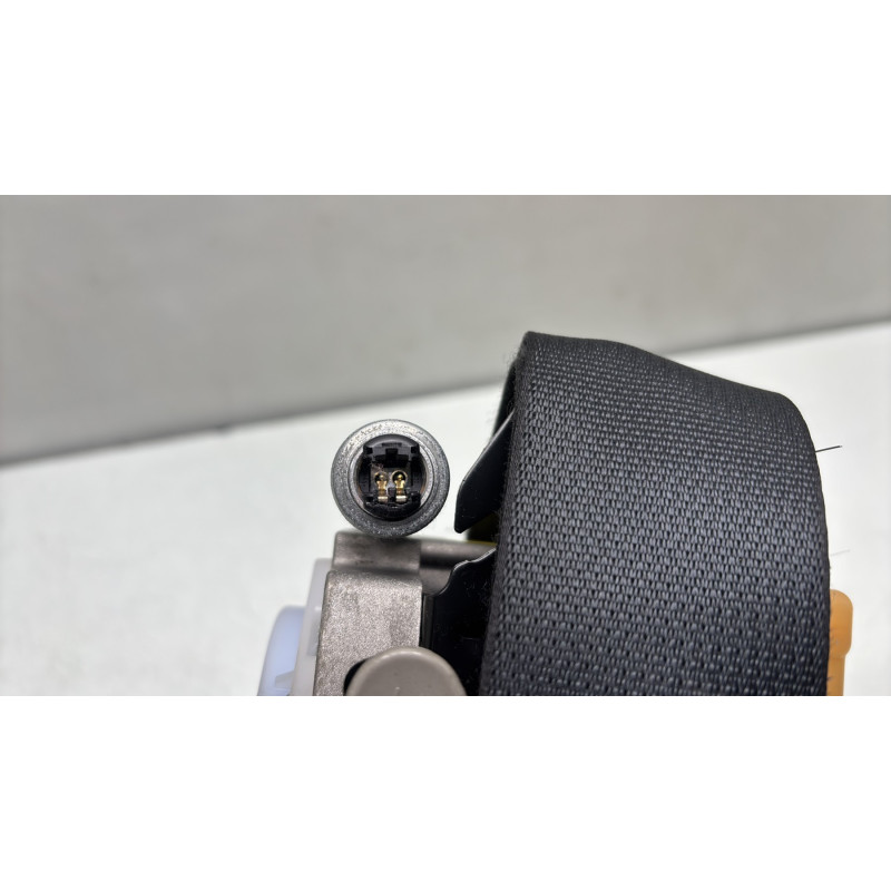 Pretensionneur de ceinture avant gauche TOYOTA AVENSIS 2 Photo n°4
