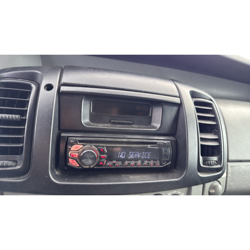 Compresseur clim RENAULT TRAFIC 2 Photo n°18