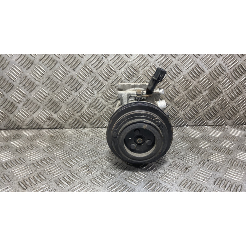 Compresseur clim HYUNDAI I 20 1 Photo n°1