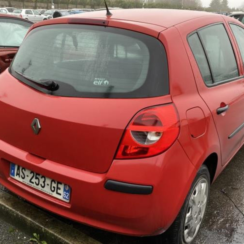 Boitier UCH RENAULT CLIO 3 Photo n°14
