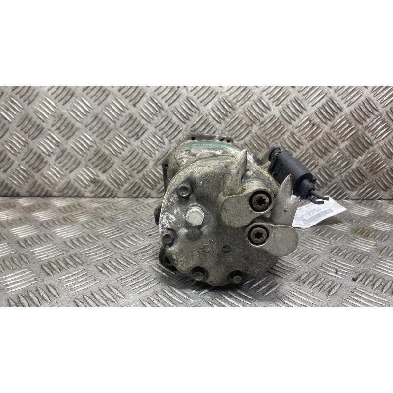 Compresseur clim VOLKSWAGEN CADDY 3 Photo n°4