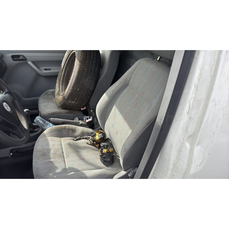 Compresseur clim VOLKSWAGEN CADDY 3 Photo n°16