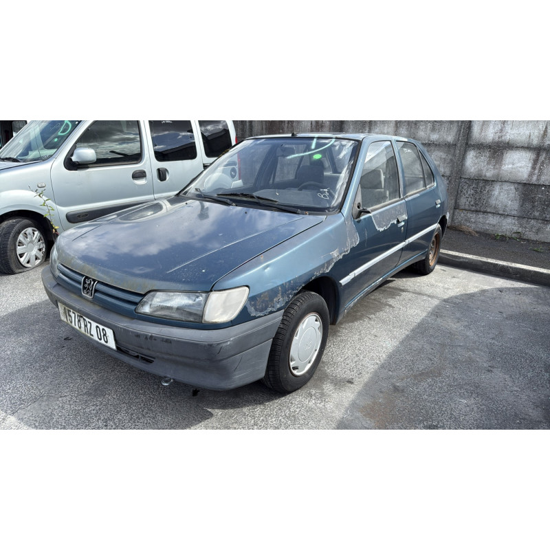Pare choc arriere PEUGEOT 306 Photo n°8