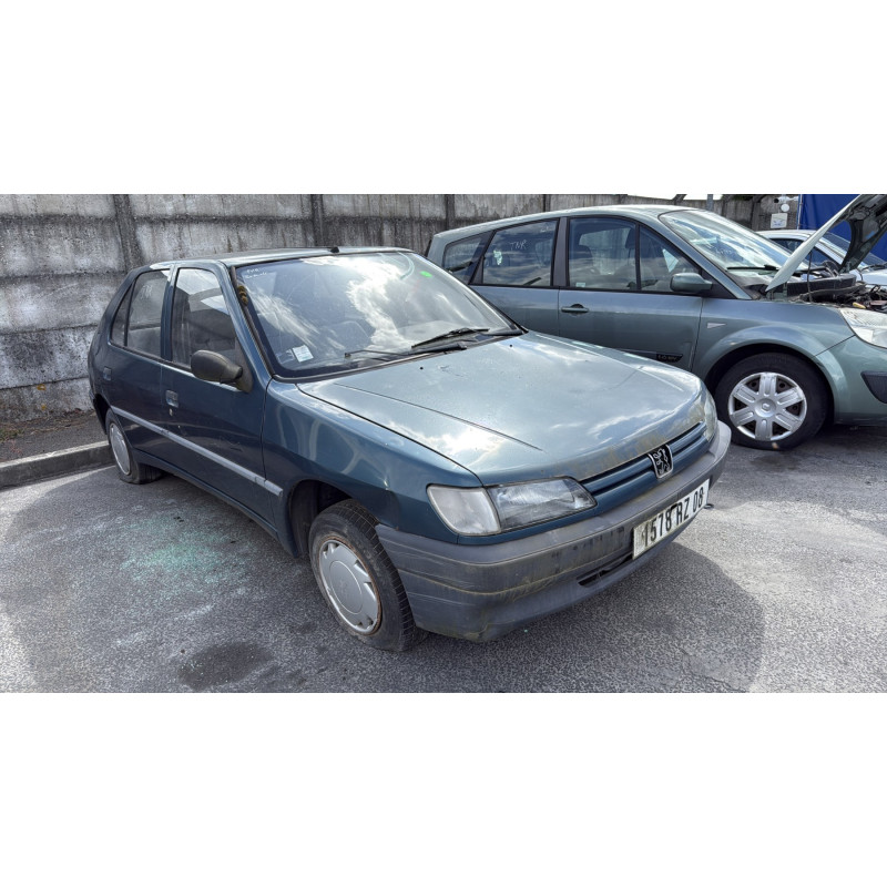 Pare choc arriere PEUGEOT 306 Photo n°9