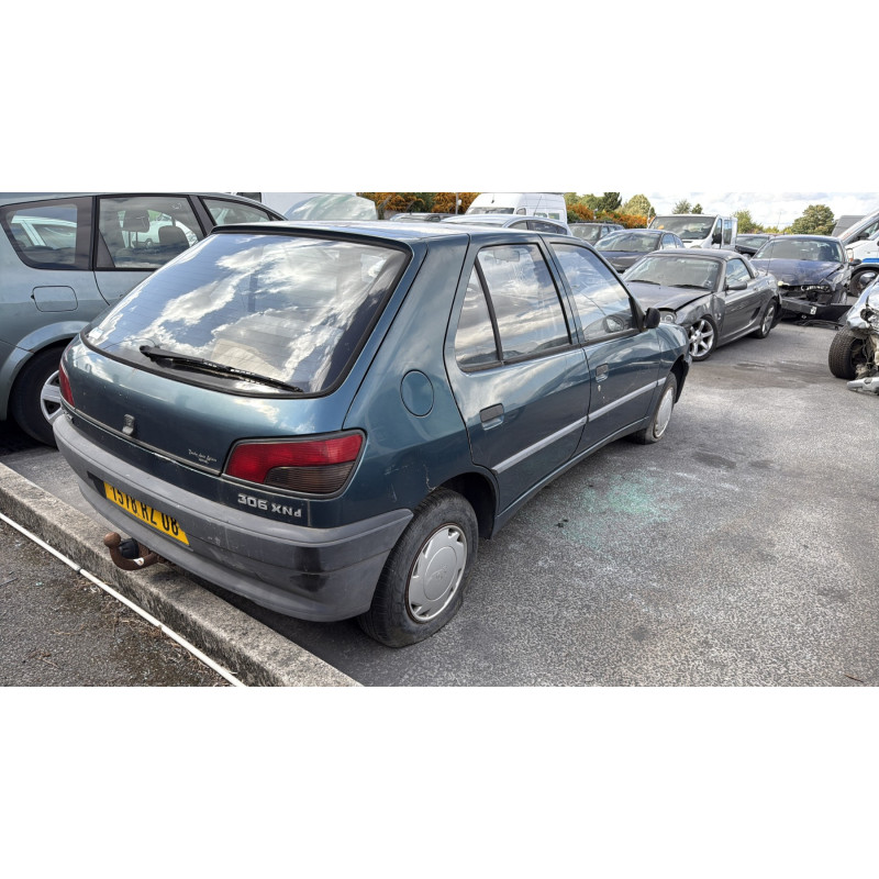 Pare choc arriere PEUGEOT 306 Photo n°10