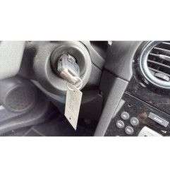 Bras essuie glace arriere OPEL CORSA D