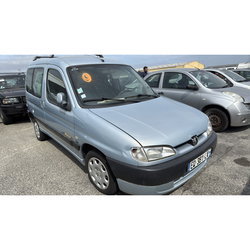 Pare choc arriere PEUGEOT PARTNER 1 Photo n°20