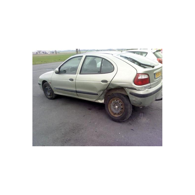 Amortisseur avant droit RENAULT MEGANE 1 Photo n°4