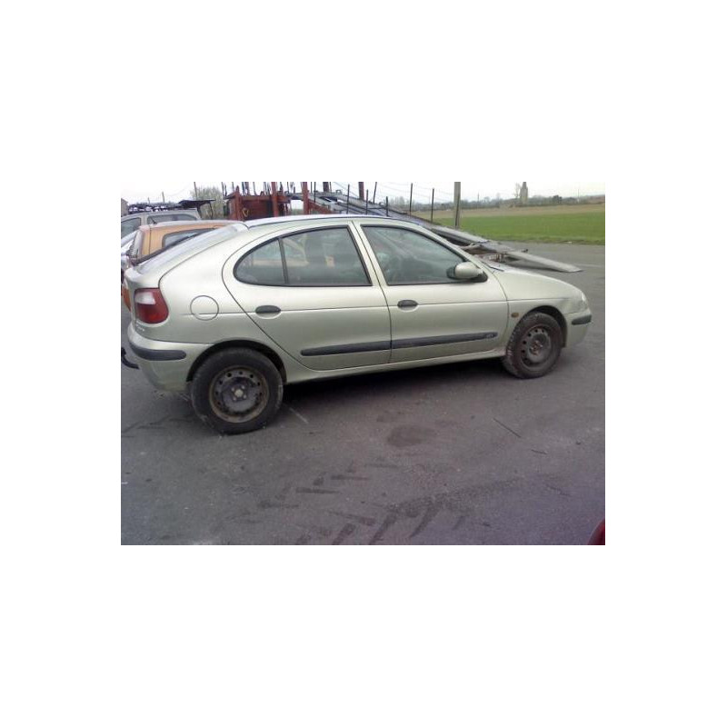 Amortisseur avant droit RENAULT MEGANE 1 Photo n°6