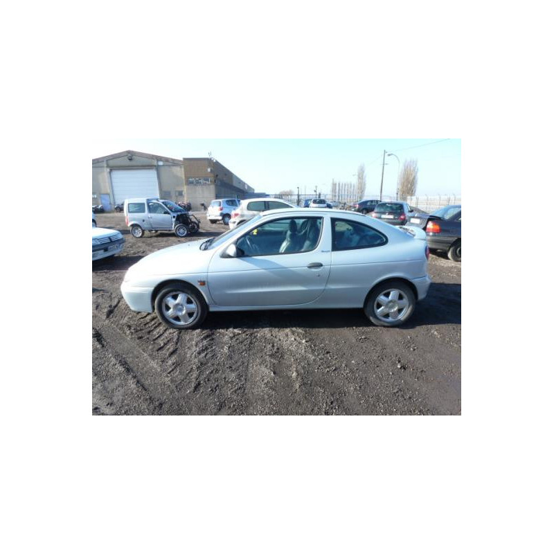 Amortisseur avant gauche RENAULT MEGANE 1 Photo n°10