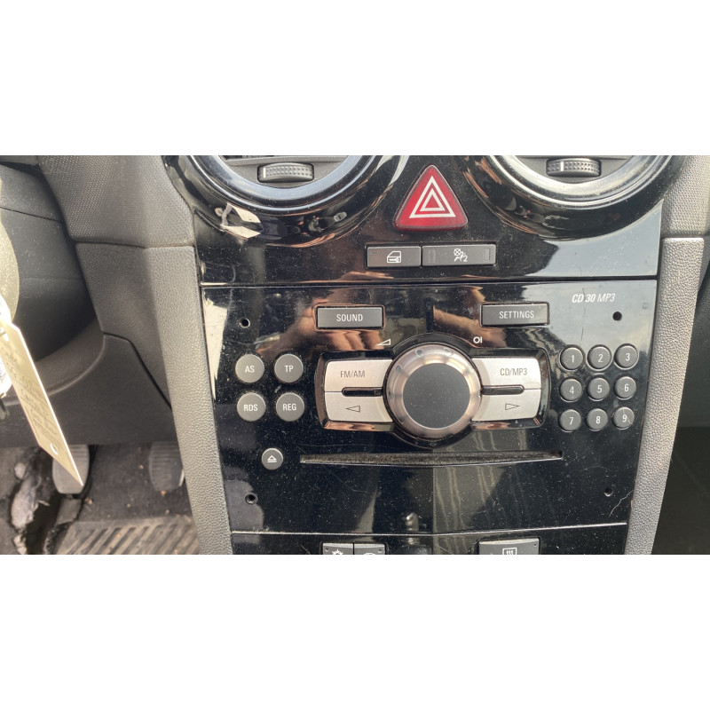 Custode avant droit OPEL CORSA D Photo n°19