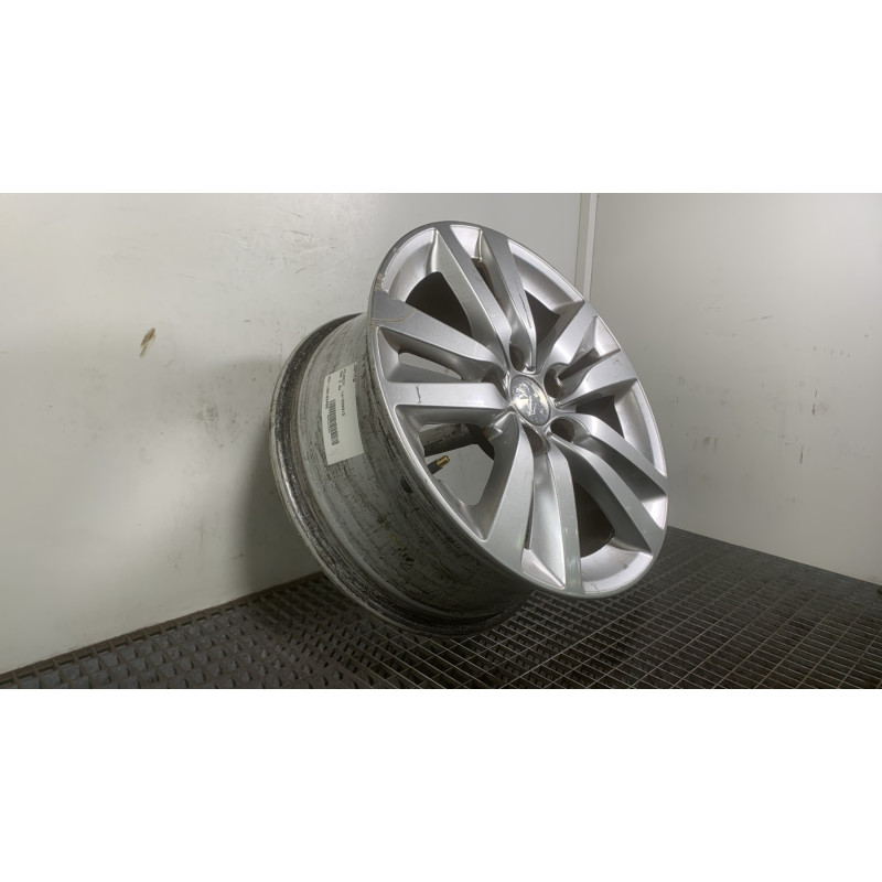 Jante PEUGEOT 308 2 SW Photo n°4
