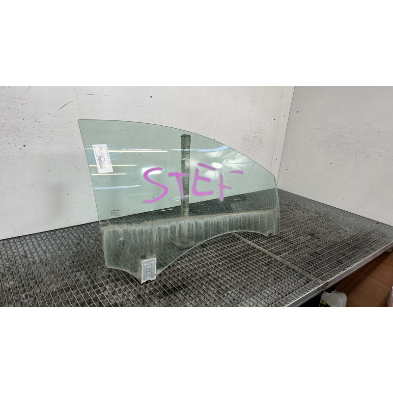 Vitre avant droit RENAULT LAGUNA 3 Photo n°3