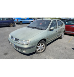 Eclairage de plafonnier RENAULT MEGANE 1