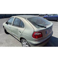 Eclairage de plafonnier RENAULT MEGANE 1