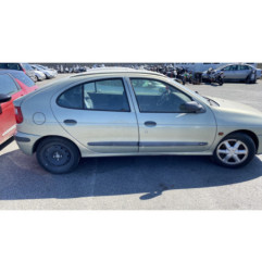 Eclairage de plafonnier RENAULT MEGANE 1