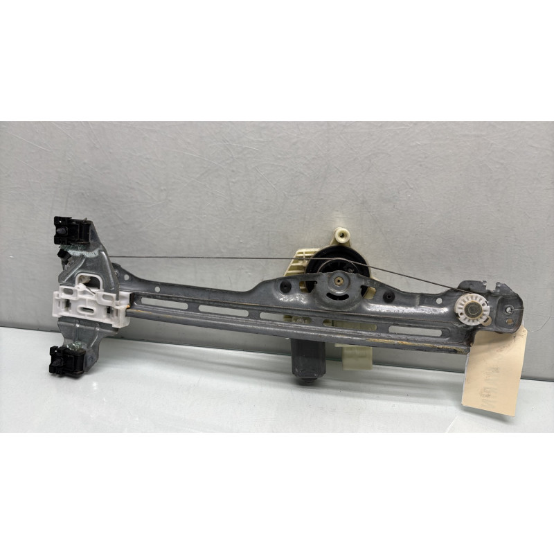 Leve vitre electrique arriere droit PEUGEOT 308 2 SW Photo n°1