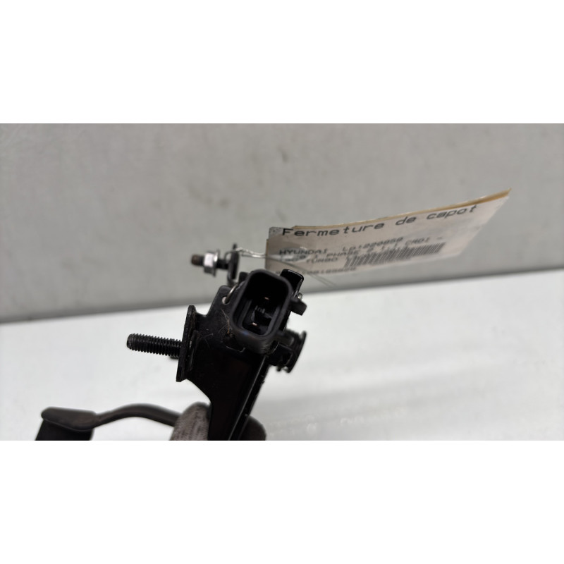 Fermeture de capot HYUNDAI I 20 1 Photo n°3