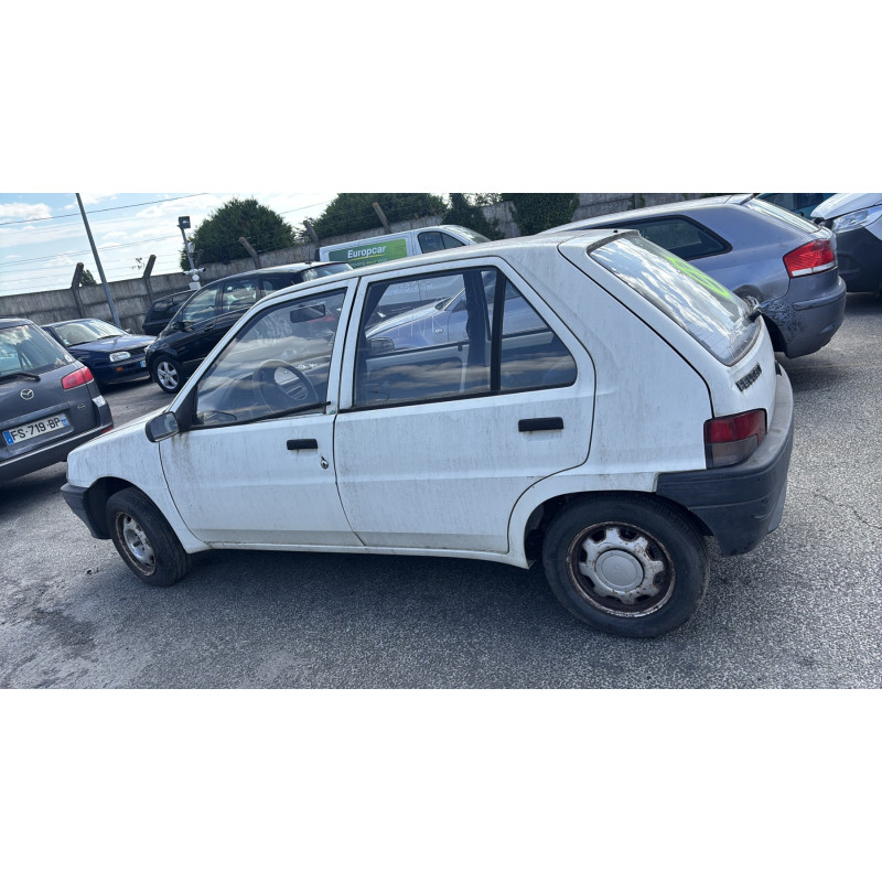Optique avant secondaire gauche (feux)(clignotant) PEUGEOT 106 Photo n°10