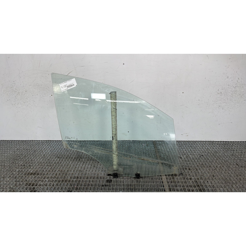 Vitre avant droit DS DS4 1 Photo n°1