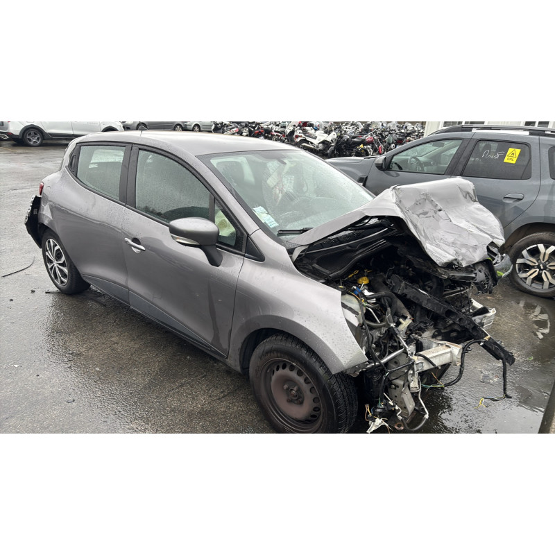 Vitre arriere gauche RENAULT CLIO 4 Photo n°6
