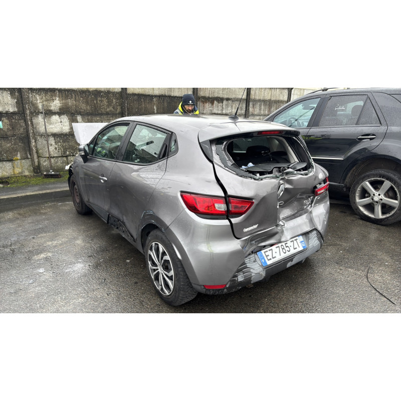 Vitre arriere gauche RENAULT CLIO 4 Photo n°9