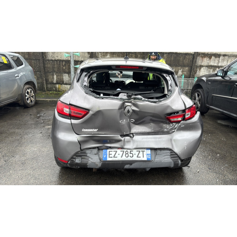 Vitre arriere gauche RENAULT CLIO 4 Photo n°10