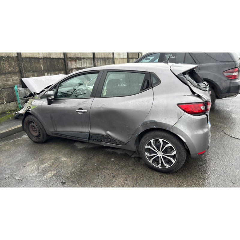 Vitre arriere gauche RENAULT CLIO 4 Photo n°11