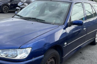 Poignee interieur arriere droit PEUGEOT 306