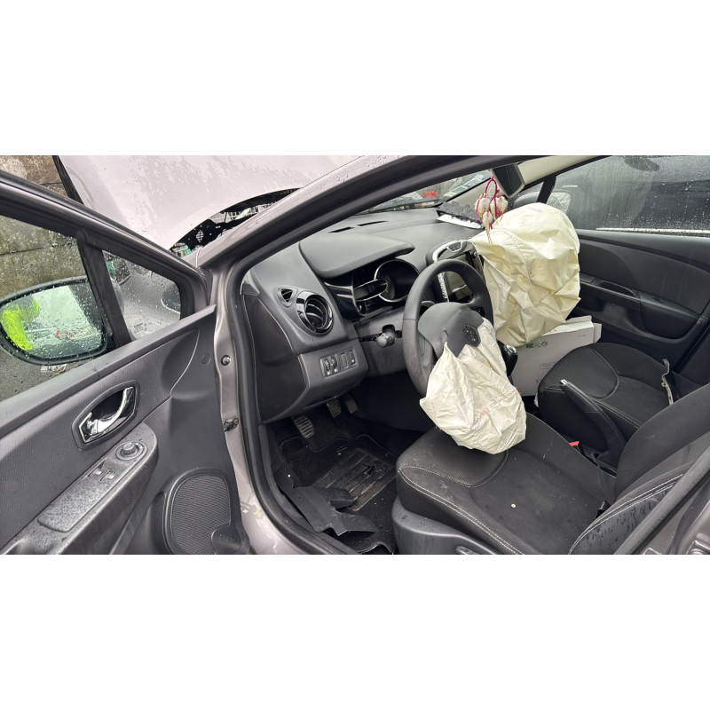 Vitre arriere gauche RENAULT CLIO 4 Photo n°16