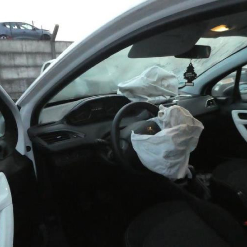 Autoradio d'origine PEUGEOT 208 1 Photo n°13