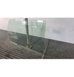 Vitre arriere droit FORD FIESTA 5