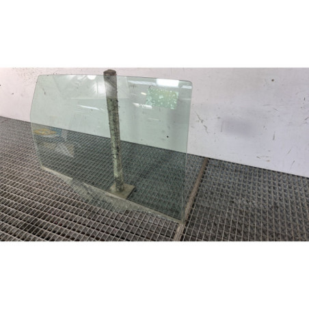 Vitre arriere droit FORD FIESTA 5