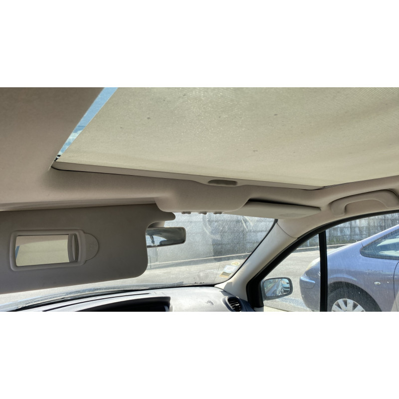 Pare boue avant droit RENAULT SCENIC 2 Photo n°17