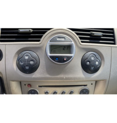 Pare boue avant droit RENAULT SCENIC 2
