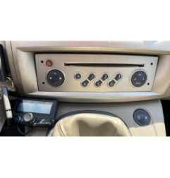 Pare boue avant droit RENAULT SCENIC 2