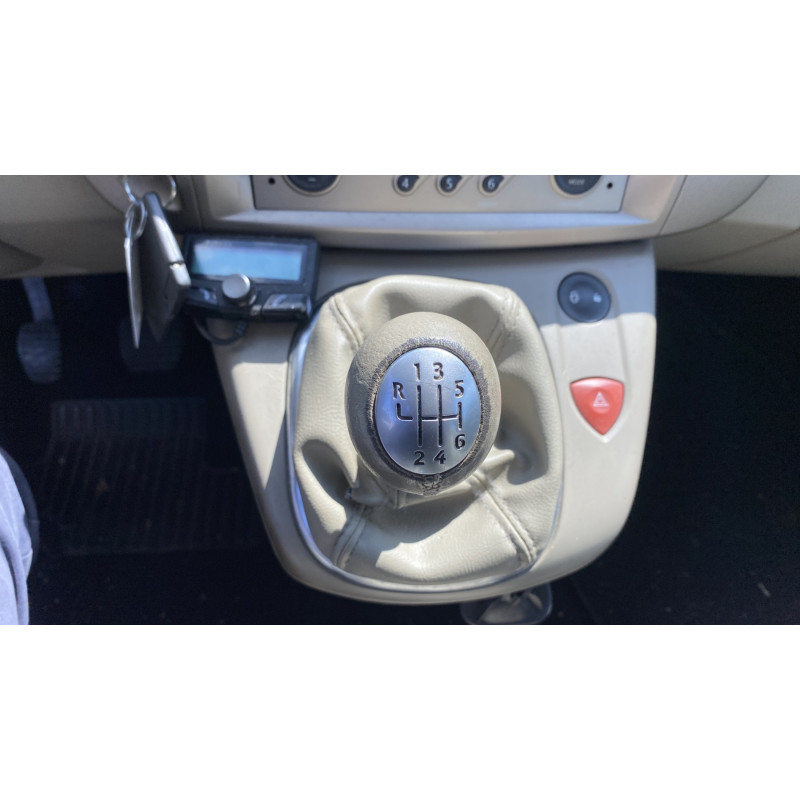 Pare boue avant droit RENAULT SCENIC 2 Photo n°20