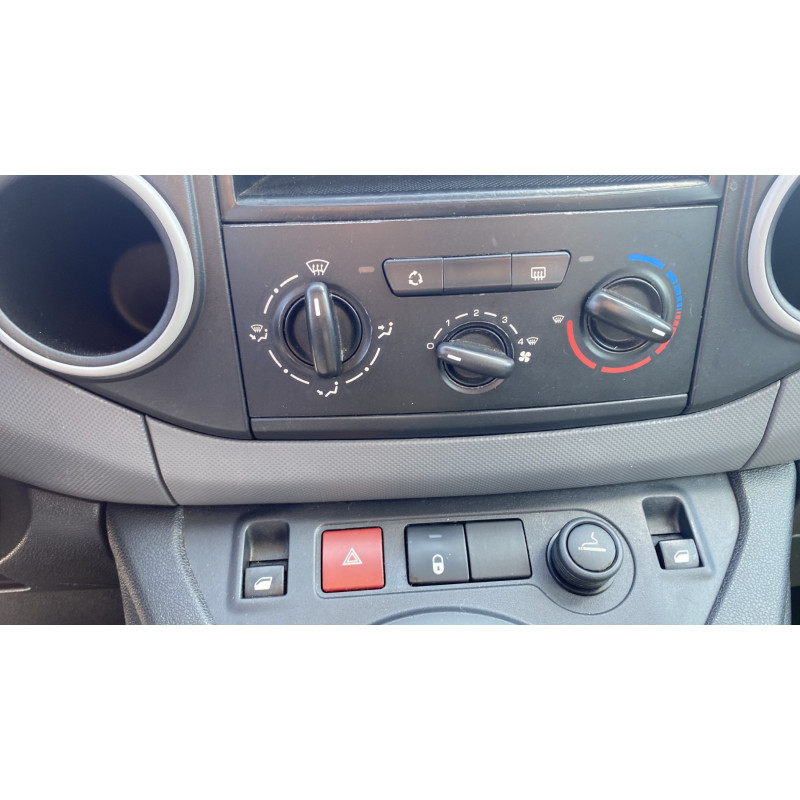 Custode arriere gauche PEUGEOT PARTNER 2 Photo n°20