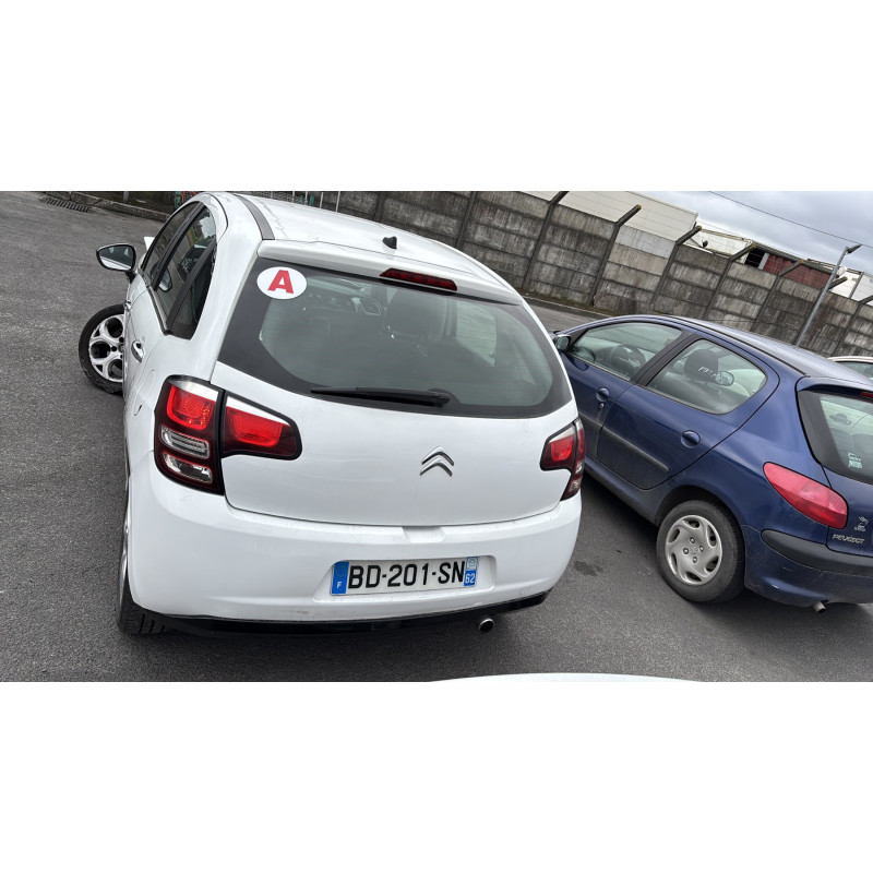 Vitre arriere gauche CITROEN C3 2 Photo n°9