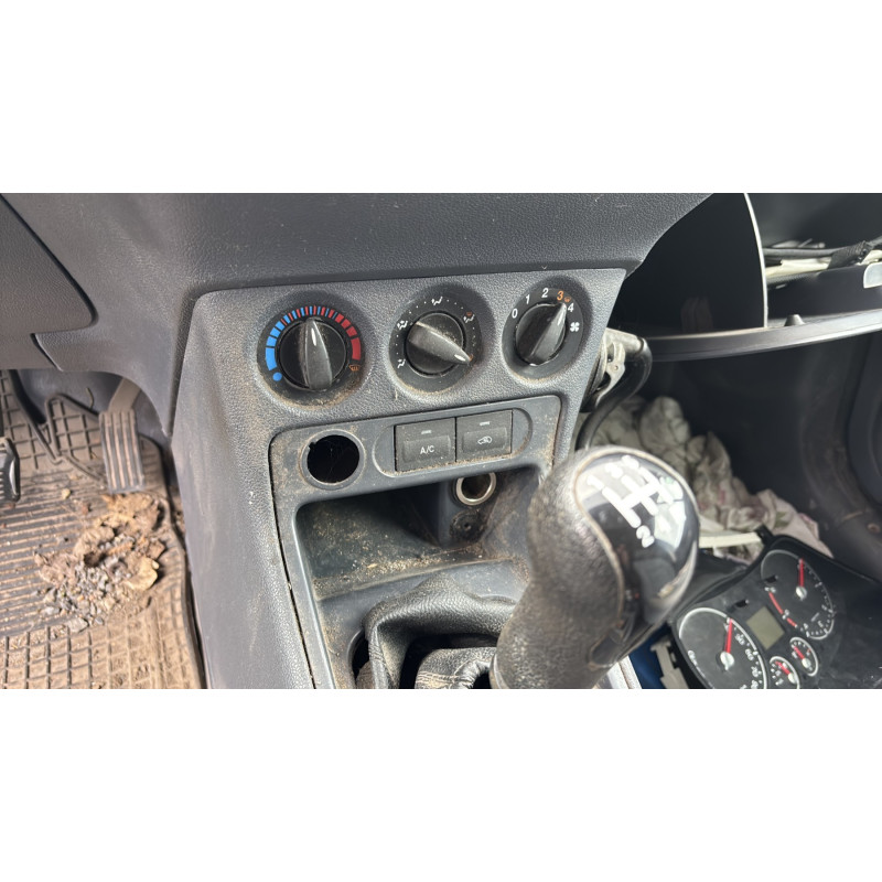 Vitre avant gauche FORD TRANSIT CONNECT 1 Photo n°19
